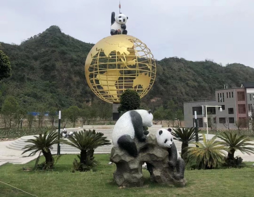 四川雅安不銹鋼雕塑、熊貓雕塑
