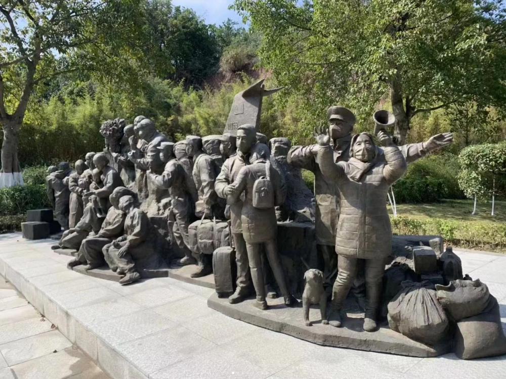 重慶磁器口古鎮(zhèn)人物雕塑